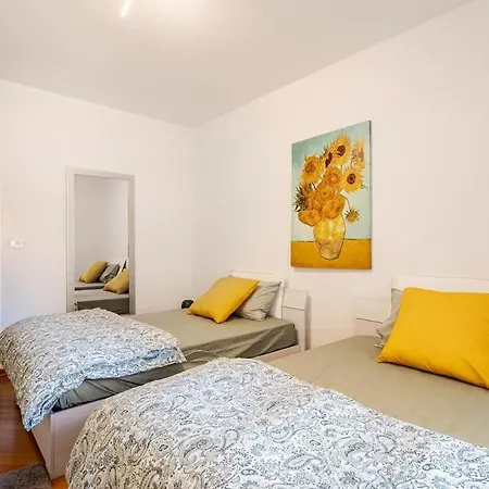 Apartment Mv - Trilocale, Box Coperto A 15 Minuti Dal Centro Trieste